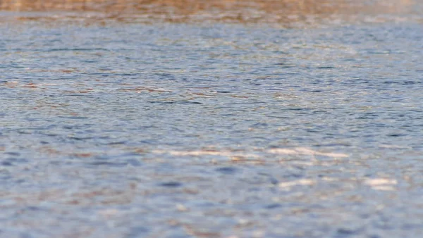 Konceptualny Zimnoniebieski Abstrakcyjny Tło Wody Fale Wodzie Odbicie Fal Rzece — Zdjęcie stockowe