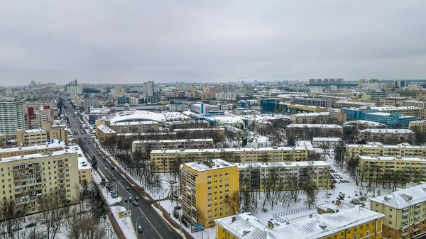 Büyük Şehirdeki Evler Yol Havadan Görünüyor Kış Manzarası Minsk Merkezindeki — Stok fotoğraf