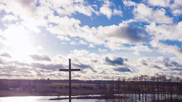 Kristepane Velikonoce Vzkříšení Křesťanský Dřevěný Kříž Pozadí Dramatickou Oblohou Krajinou — Stock fotografie