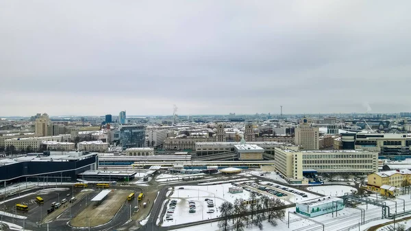 Şehir Ulaşım Merkezi Demiryolu Otobüs Durağının Havadan Görüntüsü Kışın Minsk — Stok fotoğraf