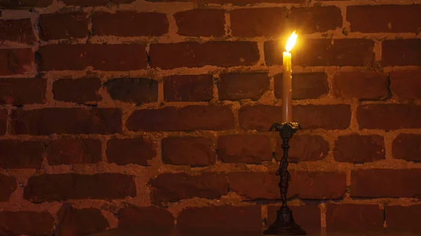 Φλόγα Κεριού Φόντο Κόκκινου Τοίχου Λιωμένο Κερί Κερί Ελαφρύ Σχεδιασμό — Φωτογραφία Αρχείου