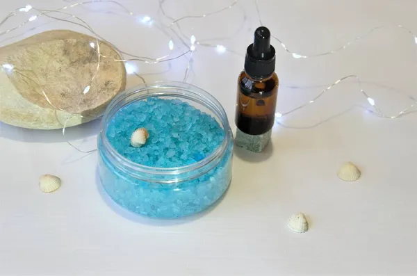 Kozmetik şişe desenli mavi banyo tuzu