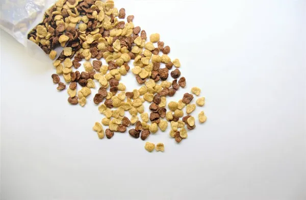 Ontbijt van gewone cornflakes en chocolade — Stockfoto