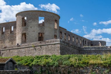 Borgholm, İsveç, 03-07-2017. İsveç 'in doğu kıyısındaki harabe Borgholm şatosu.
