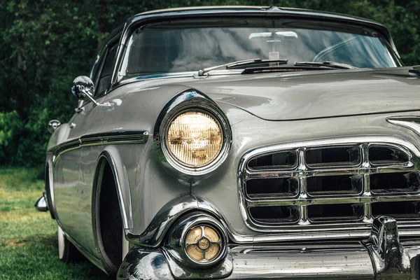 Close Partial Front View Beautiful Classic Car Early Fifties Large — Stock Photo, Image