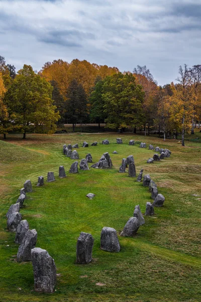 Podzimní Pohled Prehistorické Pohřebiště Anundshog Švédsku Velký Počet Megalitů Stojící — Stock fotografie