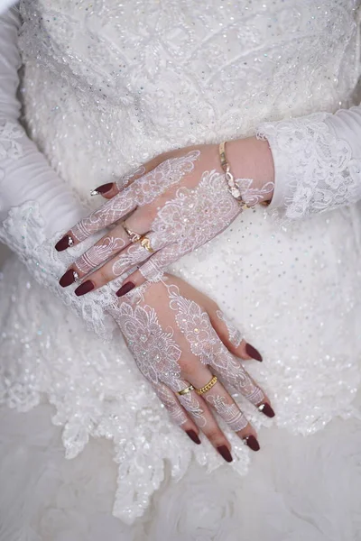 Tradycyjne Wesele Suknia Ślubna Henną Biżuteria Ręczna — Zdjęcie stockowe