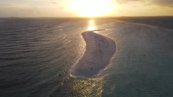 Una Isla Deshabitada Del Archipiélago Las Maldivas Viaje Marítimo Yate — Vídeos de Stock