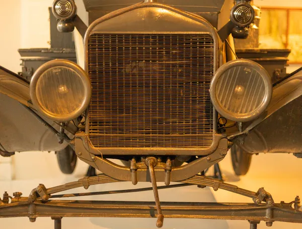 Close Funny Looking Old Car Big Eyes — Stock Photo, Image