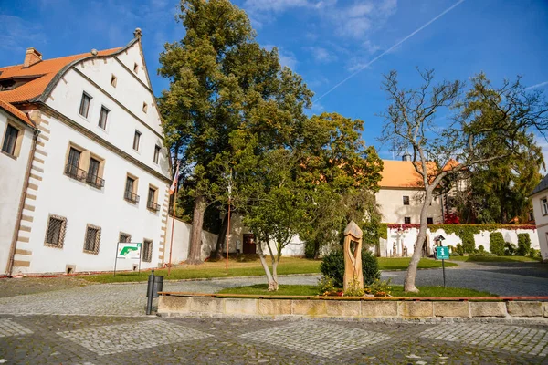 Benesov Nad Ploucnici Noord Bohemen Tsjechië Oktober 2021 Hoofdplein Oude — Stockfoto