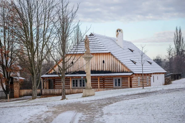 Kourim Mittelböhmen Tschechien Dezember 2021 Traditionelles Ländliches Holzhaus Winter Historische — Stockfoto