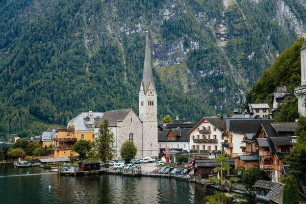 Hallstatt Αυστρία Αυγούστου 2021 Πολύχρωμο Γραφικό Δρόμο Της Πόλης Κατά — Φωτογραφία Αρχείου