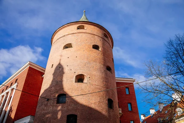 Ρίγα Λετονία Οκτωβρίου 2021 Powder Tower Στενό Γραφικό Δρόμο Πρόσοψη — Φωτογραφία Αρχείου