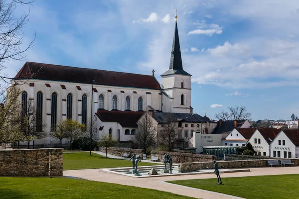 Litomysl Czechy Kwietnia 2022 Gotycki Średniowieczny Kościół Podwyższenia Krzyża Świętego — Zdjęcie stockowe
