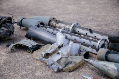 Prag, Çek Cumhuriyeti, 11 Temmuz 2022: Ukrayna savunması tarafından Letenske plani 'de imha edilen Rus istila silahları sergisi, Ukrayna' da savaş, kendi güdümlü havan topu 2S19 Msta, yüksek patlayıcı mermiler