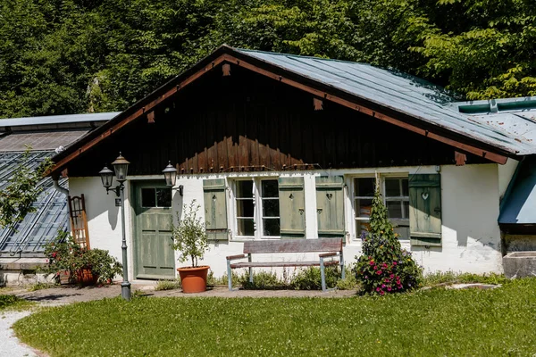 Schwangau Bavaria Germany July 2022 Typical Bavarian House Wooden Bench — Zdjęcie stockowe