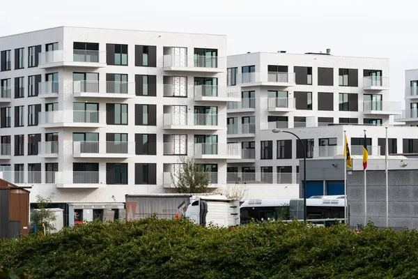Vilvoorde Vlámský Kraj Belgie 2021 Bílé Nové Bytové Domy Břehu — Stock fotografie