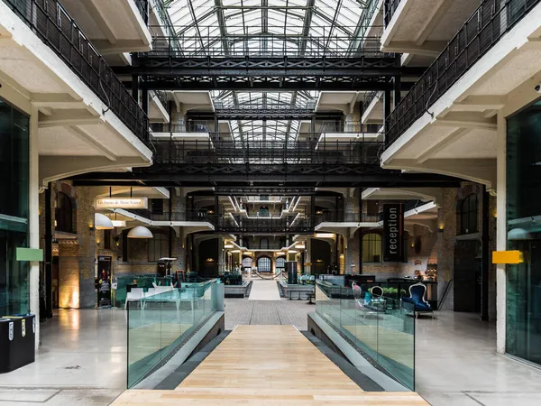 Molenbeek Brussel België 2017 Art Nouveau Symmetrisch Interieur Van Zaal — Stockfoto