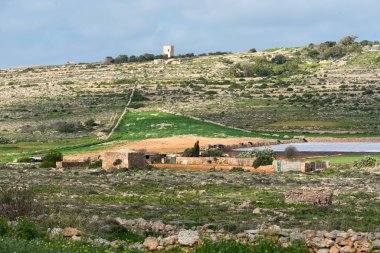 Malikata, Malta kıyılarındaki dağlarda yerel tarım alanları
