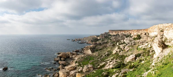 Las Rocas Costa Del Mar Mediterráneo Cerca Manikata Malta — Foto de Stock