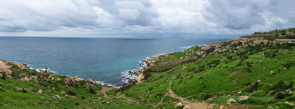 Вид Скалы Долины Местную Культуру Заливе Средиземного Моря Сельмун Мальта — стоковое фото