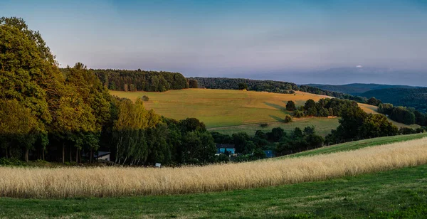 Szenische Aussicht Auf Die Deutsche Landschaft Kurz Vor Sonnenuntergang Sommer — Stockfoto