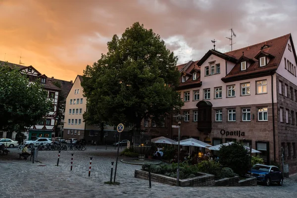 Neurenberg Bawaria Niemcy 2018 Turyści Mieszkańcy Spacerujący Ulicami Starego Miasta — Zdjęcie stockowe