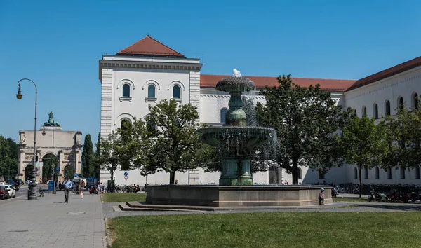 Múnich Baviera Alemania 2018 Locales Turistas Caminando Por Las Calles — Foto de Stock