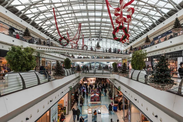 Lisszabon Portugália 2018 Vasco Gama Bevásárlóközpont Kortárs Belsőépítészete Karácsonyi Dekorációval — Stock Fotó