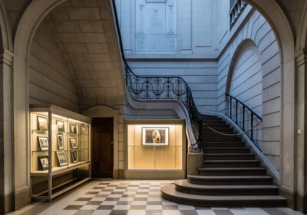 Bruksela Belgia 2018 Wnętrze Klatki Schodowej Holu Wejściowym Królewskiego Muzeum — Zdjęcie stockowe
