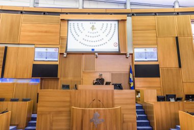 Brüksel, Belçika - 02 02 02 2019: Brüksel Parlamentosu 'nun ana yarımküresi üzerine yerel bir turistik ziyaret