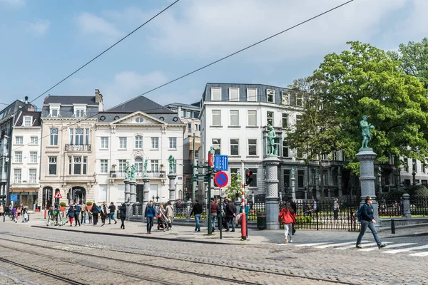 Brussels Old Town Brussels Capital Region Bélgica 2019 Adultos Niños — Foto de Stock