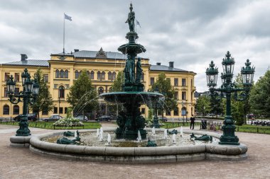 Sundsvall, Vastnorrland İlçesi - 08 02 2019: Esplanade and city Fountain in old town