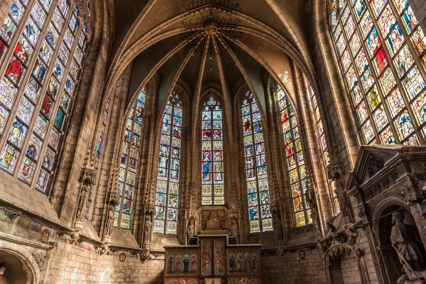 Anderlecht Region Brüssel Hauptstadt Belgien 2019 Gotische Innenarchitektur Mit Glasmalerei — Stockfoto