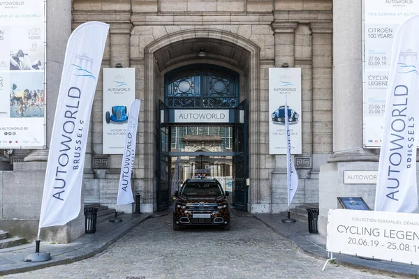 Bruselas Bélgica 2019 Fachada Entrada Del Museo Del Automóvil Autoworld — Foto de Stock
