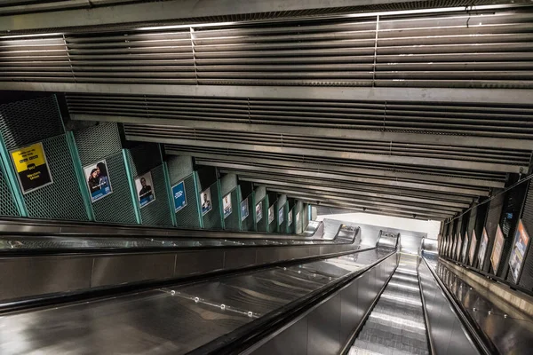 Estocolmo Suecia 2019 Escaleras Estación Metro Stadion —  Fotos de Stock