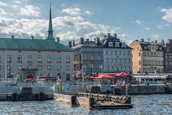 瑞典斯德哥尔摩 07年24日20时19分 从Skeppsholmen岛拍摄的Gamla Stan古城全景 — 图库照片