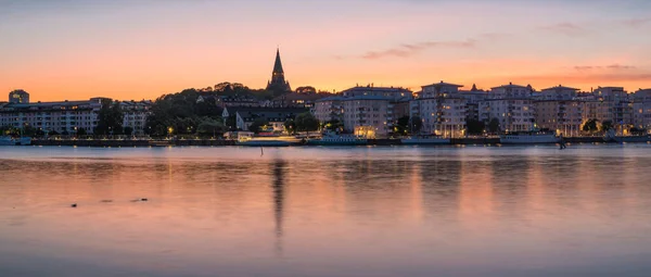 Sztokholm Szwecja 2019 Panoramiczny Widok Panoramę Sztokholmu Morze Błękitnym Różowym — Zdjęcie stockowe