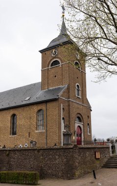 Urmond, Limburg, Hollanda - 04 07 2022 Köy Katolik Kilisesi