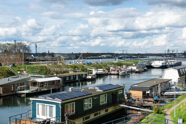 Maasbracht Limburg Netherlands 2022 Houseboats Other Vessels Sluice — Fotografia de Stock
