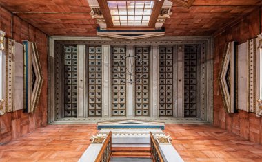 Atina Eski Kenti, Attica - Yunanistan - 12 28 2019 Yunan Ulusal Akademisi İç mimarisi neo klasik tarzda süslerle