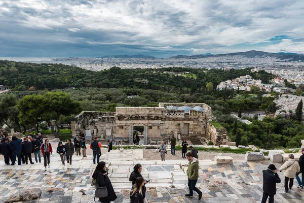 Atina, Attica - Yunanistan - Merdivenlerin ve mermer koltukların üzerinden