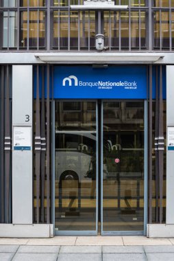 Brüksel İş Bölgesi, Brüksel Başkent Bölgesi - Belçika - 02 04 2020 Facade ve Belçika Ulusal Bankası 'nın girişi