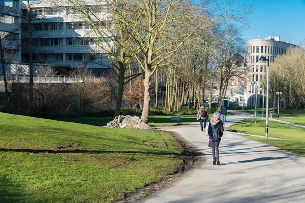 Ixelles Brüksel Başkent Bölgesi Belçika 2020 Vub Üniversitesi Kampüsünde Yürüyen — Stok fotoğraf