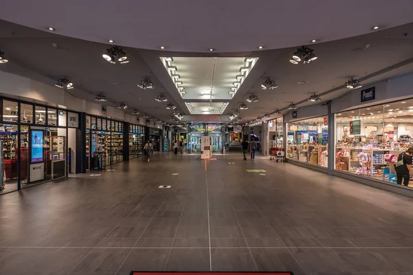 Schmiede Luxembourg 2020 Corridor Luxury Shopping Mall Grocery Store Fashion — Stock fotografie