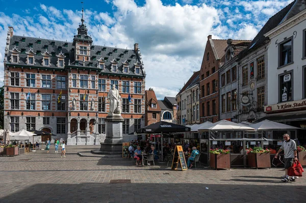 Halle Flaman Brabant Bölgesi Belçika 2022 Yaz Güneşinde Terasları Olan — Stok fotoğraf