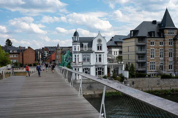 Namur Región Wallon Bélgica 2022 Turistas Lugareños Caminando Sobre Puente — Foto de Stock