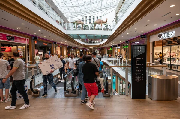Charleroi Wallonische Region Belgien 2022 Luxuriöses Interieur Des Einkaufszentrums Rive — Stockfoto