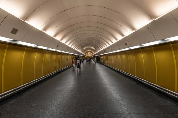 Praga Repubblica Ceca 2020 Stazione Della Metropolitana Narodni Trida Tunnel — Foto Stock