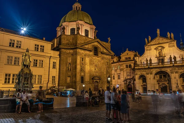 Прага Чехия 2020 Пражский Музей Площадь Ночью — стоковое фото